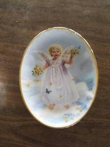lot 71406 image: BRADFORD EXCHANGE BLOSSOMS OF LOVE PLATE