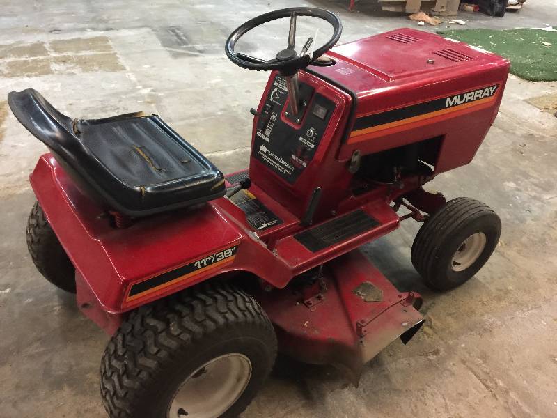 Murray 11/36 Riding Mower 11HP Briggs & Stratton, 36