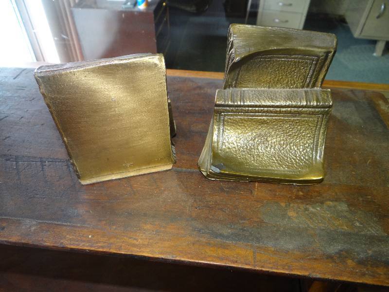 lot 1002 image: PM Craftsman Heavy Metal Ends.