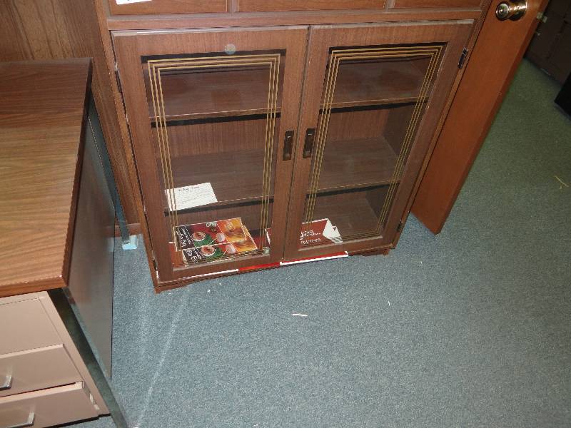 lot 1035 image: Cabinet.