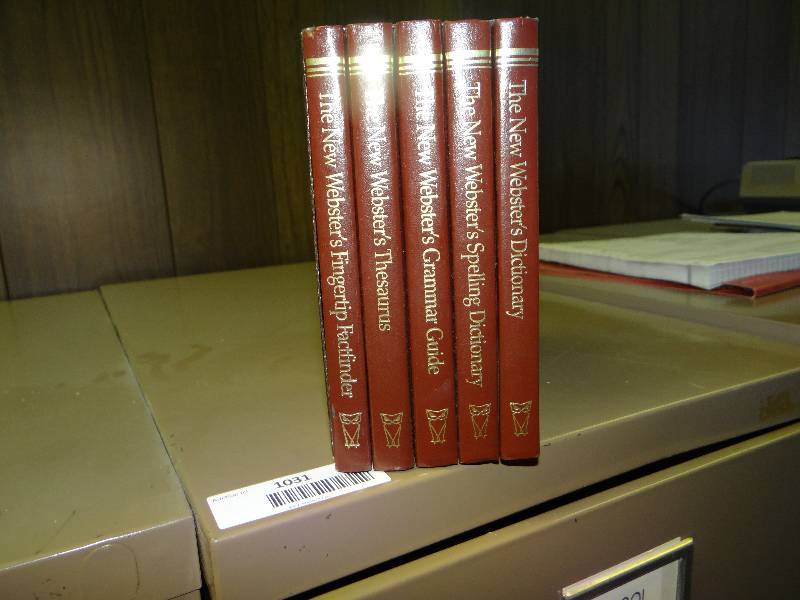 lot 1047 image: The Websters Deluxe Desk Reference Library 5 Books.