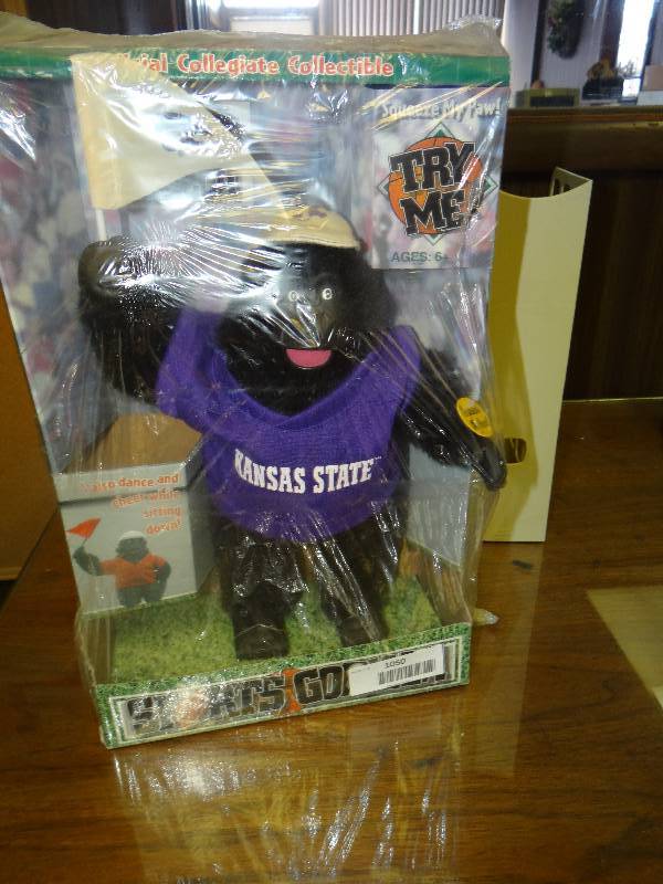 lot 1050 image: Sports Gorilla, Kansas State.