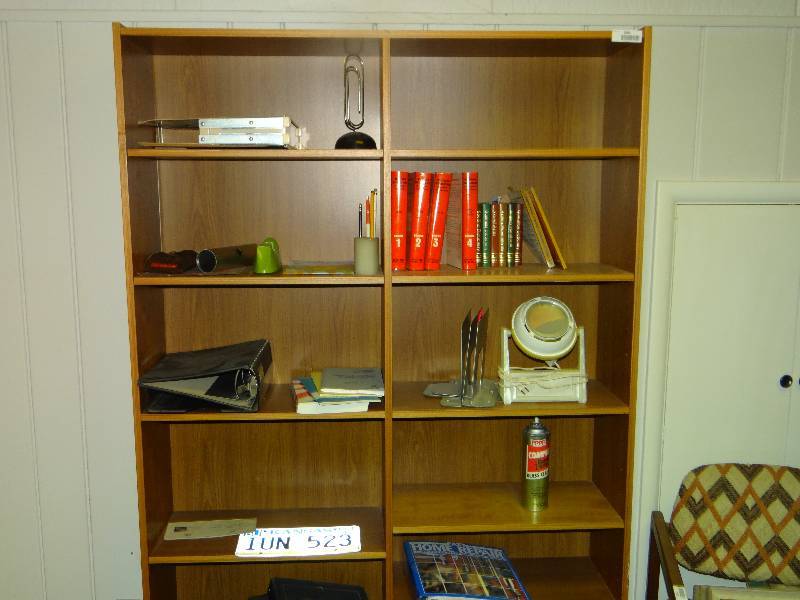 lot 1065 image: Bookshelf WConsent.