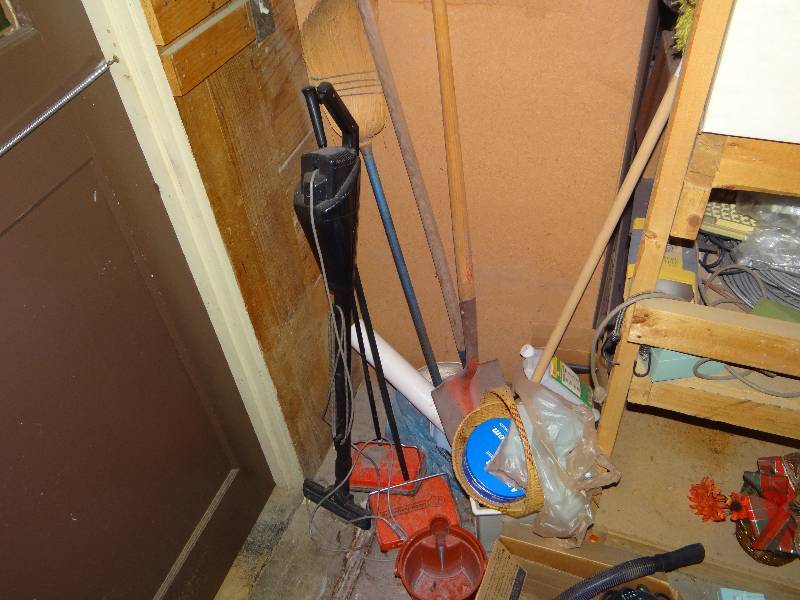 lot 1081 image: Misc, Vacuum Cleaners Shovel, Broom ECT.