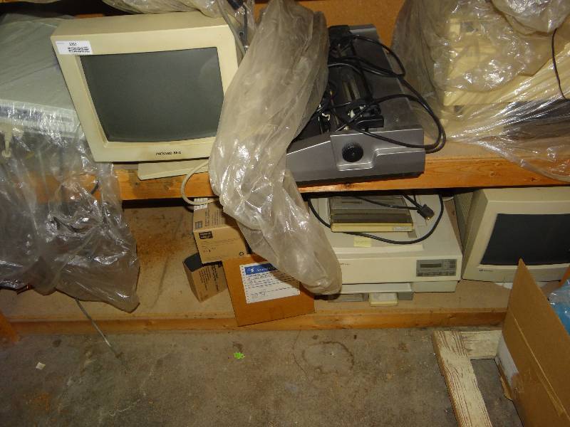 lot 1083 image: Misc Computer Stuff.