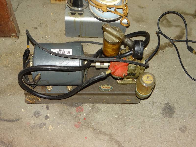 lot 1106 image: Barr Vesting Unit Unknown Machine.