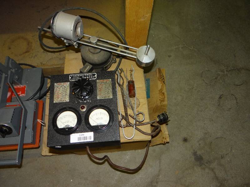 lot 1109 image: Thermometer Junior.