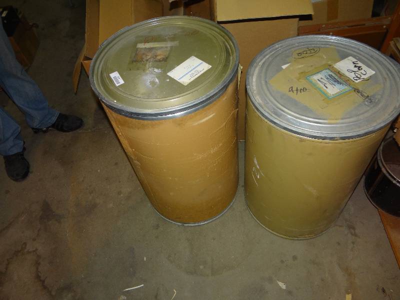 lot 1114 image: 2 Barrels, Empty.