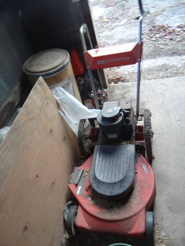 lot 1135 image: Lawn Flite Push Mower Worked Before Stored