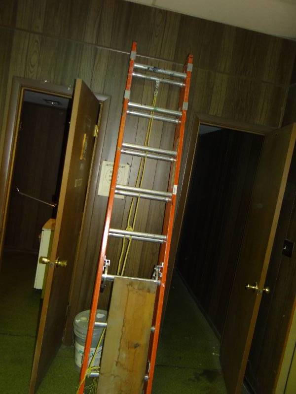 lot 1141 image: Ladder.