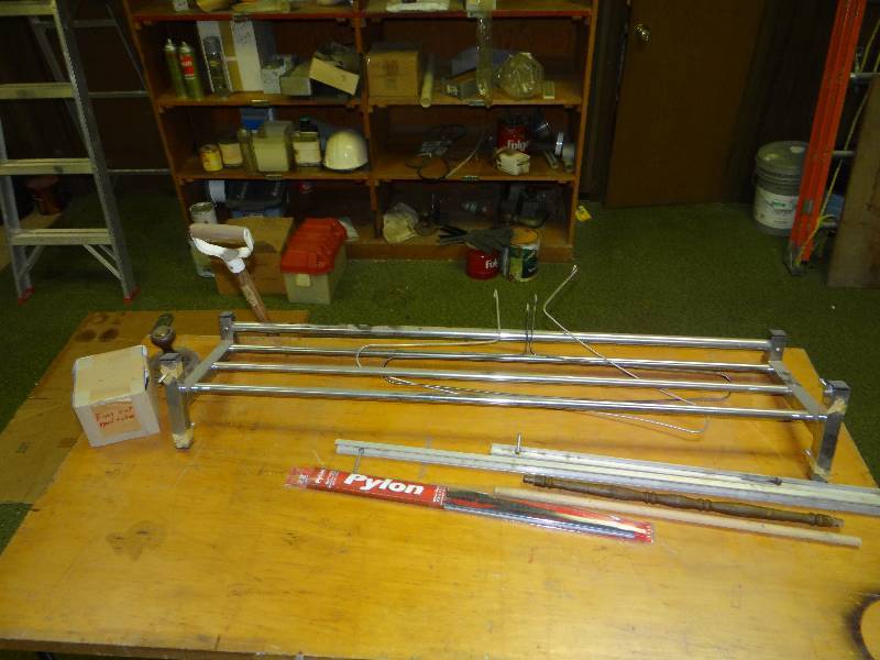 lot 1145 image: Table WContents.