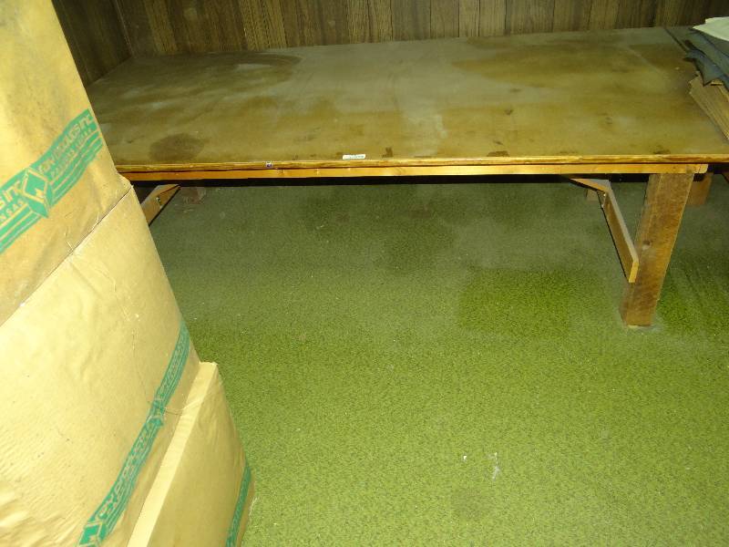 lot 1147 image: Table No Contents.