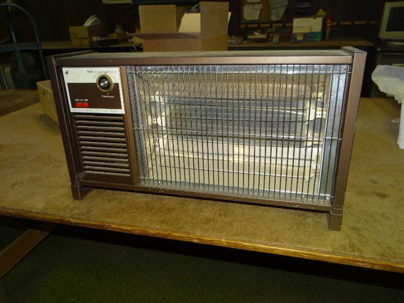 lot 1167 image: Arvin Electric Heater 150-1500 Watts.