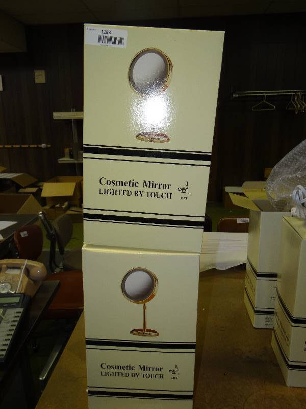 lot 1183 image: 2 Cosmetic Mirror Lighted By Touch Retail 125.