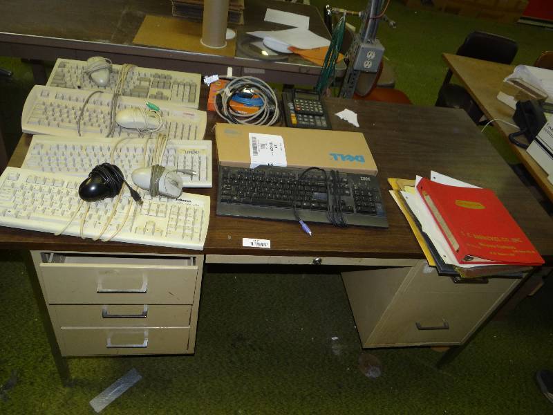 lot 1187 image: Metal Desk WContents.