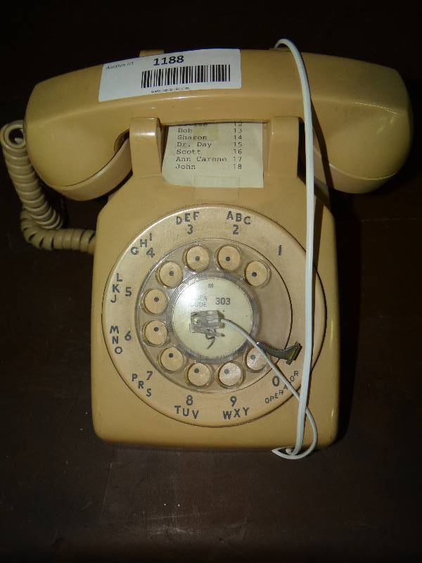 lot 1188 image: Old Phone.