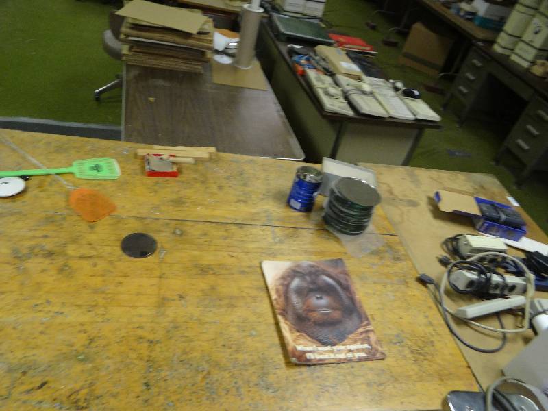 lot 1197 image: Table WContents.