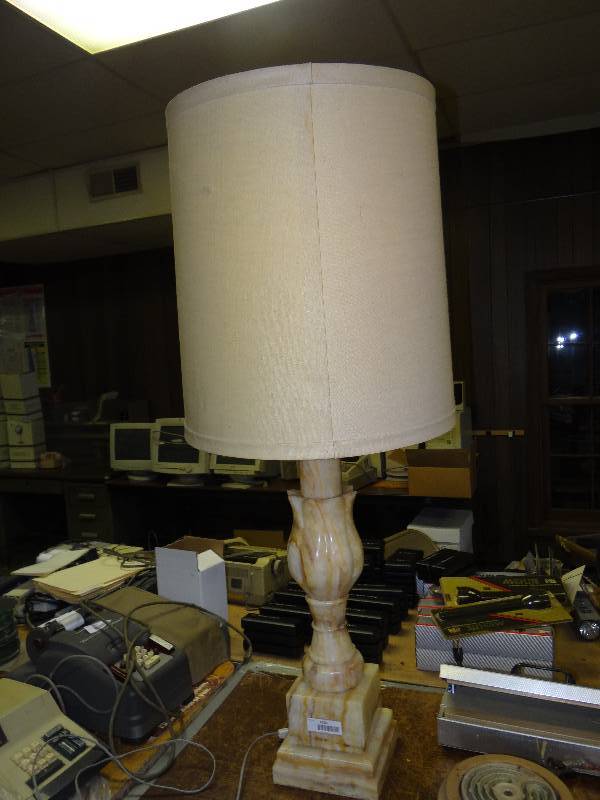 lot 1210 image: Big Alabaster Lamp, Very Nice & Very Heavy.
