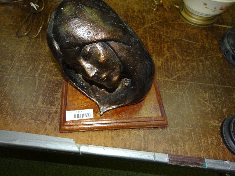 lot 1214 image: Bronze Statue Of Lady Head Heavy.