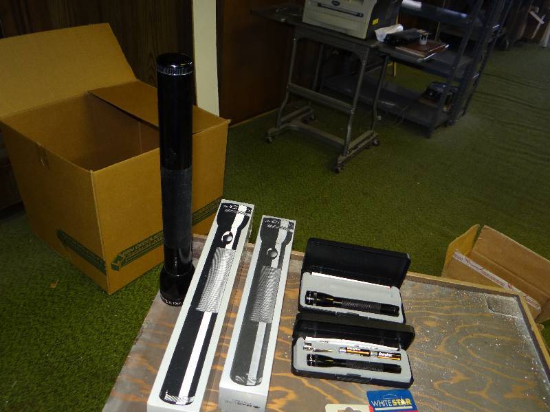 lot 1223 image: New Set Of Assorted Mag Lite & Accessories.