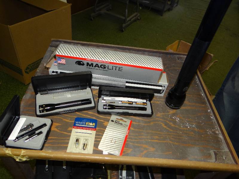 lot 1229 image: New Set Of Assorted Mag Lite & Accessories.