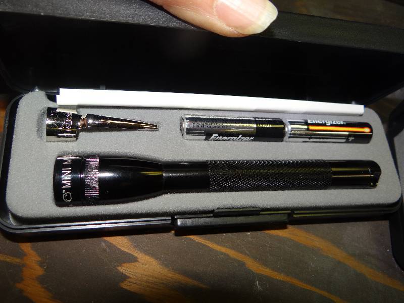 lot 1246 image: 2 New Mag Lite In Case.