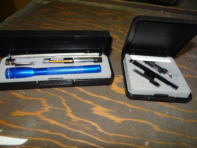 lot 1247 image: 2 New Mag Lite In Case.