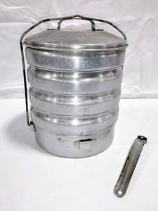 lot 15773 image: Retro Aluminum Stacking Camping Set - Vintage Regal Ware, Aluminum 5 Tier Carrier - for Pies, Lunch, Picnic, Stacking Pans, w Skillet Handle - Collectible Piece