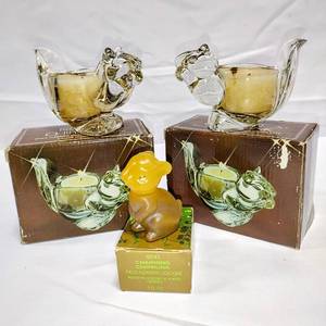 lot 15804 image: Vintage 1978 Avon Bright Chipmunk Candle-Spice Garden Fragrance Candlette  Bonus Charming Chipmunk Cologne