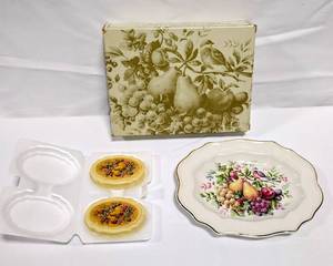 lot 15805 image: Vintage AVON 1976, Nature Bountiful Hand Decorated & 22K Gold Trim Ceramic Plate w Fragranced Soaps - NIB