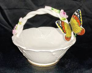 lot 15823 image: Vintage Bone China, Gold Gilt Butterfly Basket by Enesco Maruri Masterpiece