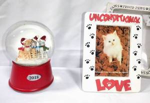 lot 15852 image: 2018 Cats Musical Snow Globe (Plays We Wish you a Merry Christmas) & 1996 Proud Paws Pet Picture Frame Unconditional Love