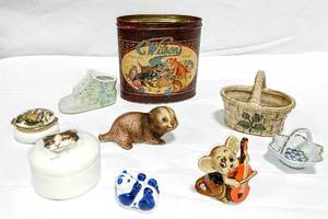 lot 15857 image: Lot of 8 Vintage Ceramic Figurines & Trinket Boxes - Including a Miniature 2 Blue Delft Panda Figurine & A Enesco 1980 Cat Trinket Box with Bonus Tin