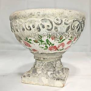 lot 15906 image: Antique () or Vintage Cement Pedestal Planter 7 14 Tall, 8 34 Wide (on Top), 4 12 Wide on Bottom