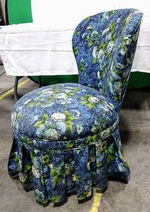 lot 15910 image: Vintage Upholstered Slipper Occasional Chair - Measurements are in the Photos