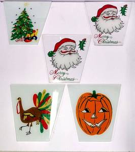 lot 105 image: Lot of 5 - Vintage Outdoor Pole LampLantern Street Light Seasonal Glass Replacement Panels