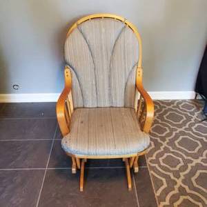 lot 2076 image: Glider Chair