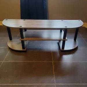 lot 2089 image: TV Stand