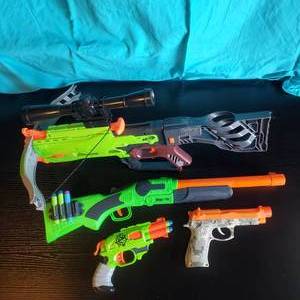 lot 2090 image: Nerf Gun Lot