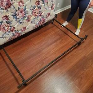 lot 2092 image: Twin Bed Metal Frame