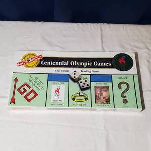 lot 2018 image: Monopoly Board Game 1996 Collectors Edition