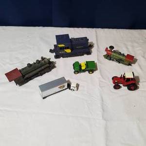lot 2020 image: Various Automotive Toys