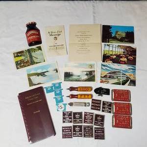 lot 2030 image: Vintage Ephemera and Trinket Lot