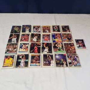 lot 2047 image: Vintage Basketball Trading Cards Lot