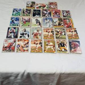lot 2048 image: Vintage Football Trading Cards Lot