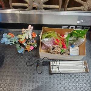 lot 2104 image: Fish Aquarium Accessories
