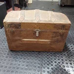lot 2105 image: Antique Trunk
