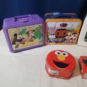 lot 2127 image: Vintage Lunchbox Bundle