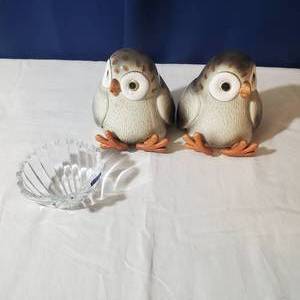 lot 2128 image: Owl Bookends and Crystal Shell