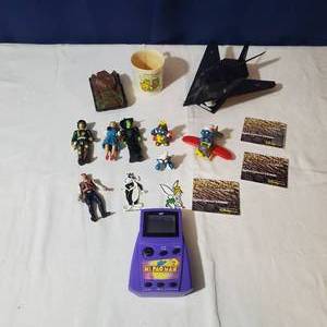 lot 2138 image: Vintage Toy Bundle